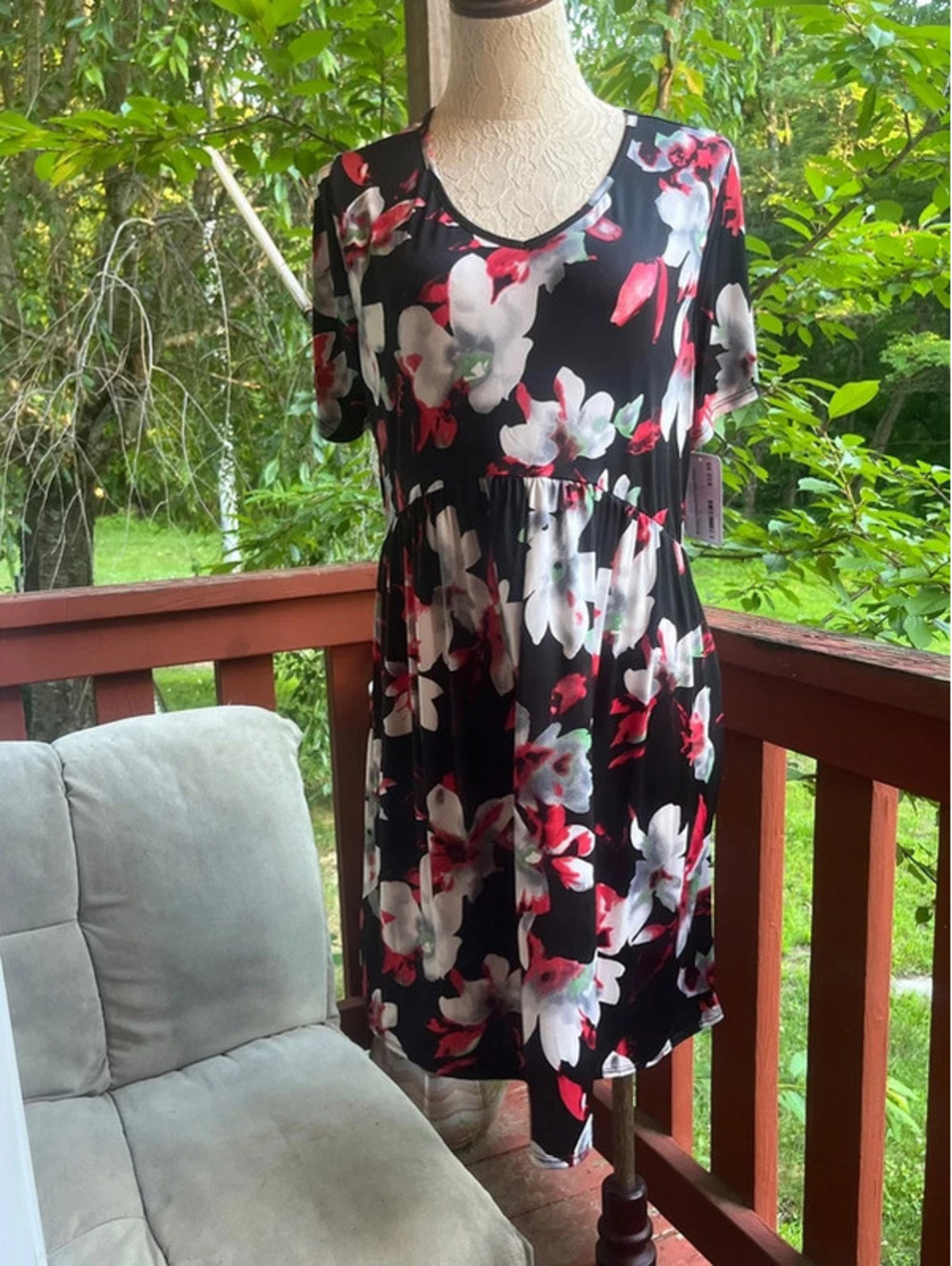 Floral knee length t shirt dress pockets floral